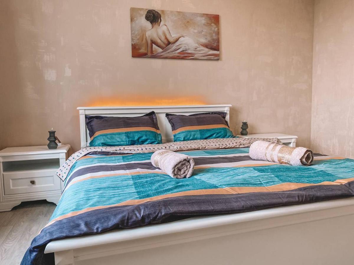 צ'יסינאו Luxury Sky Apartment מראה חיצוני תמונה