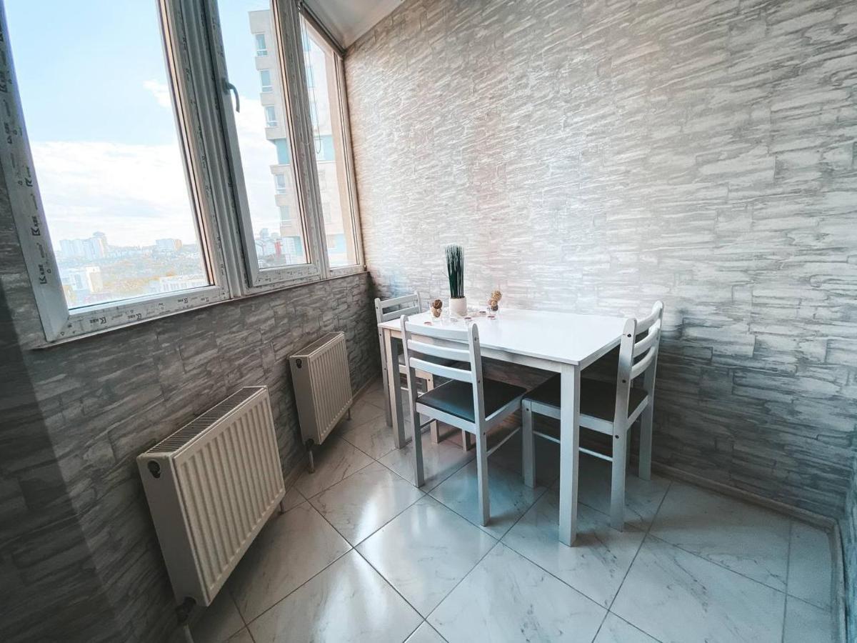 צ'יסינאו Luxury Sky Apartment מראה חיצוני תמונה